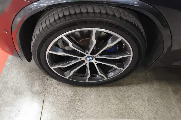 Used BMW X4 2021 Restyled xDrive 30i M Sport Night Edition Package Left Front Wheel Hub