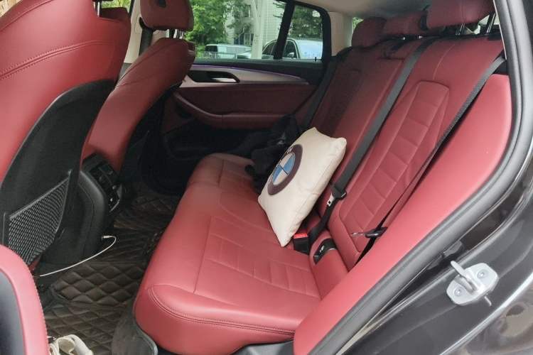 Used BMW X4 2021 xDrive 25i M Sport Package Left Rear Seat
