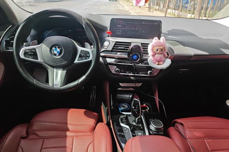 Used BMW X4 2021 xDrive 25i M Sport Package Center Console