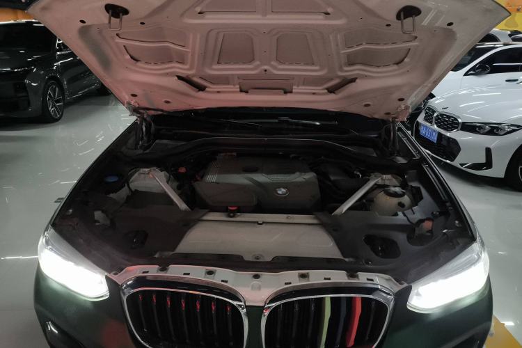 Used BMW X4 2021 xDrive 25i M Sport Package Engine Bay