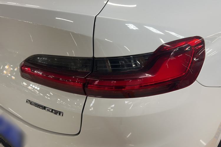 Used BMW X4 2021 xDrive 25i M Sport Package Exterior 5