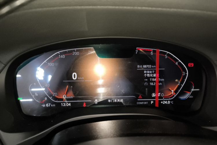Used BMW X4 2021 xDrive 25i M Sport Package Odometer Close Up