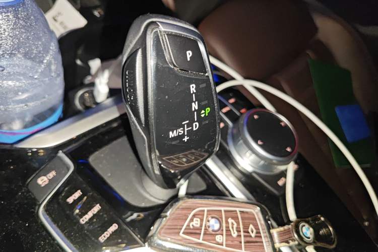 Used BMW X4 2021 xDrive 25i M Sport Package Gear Lever