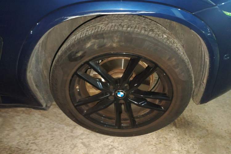 Used BMW X4 2021 xDrive 25i M Sport Package Right Front Wheel Hub