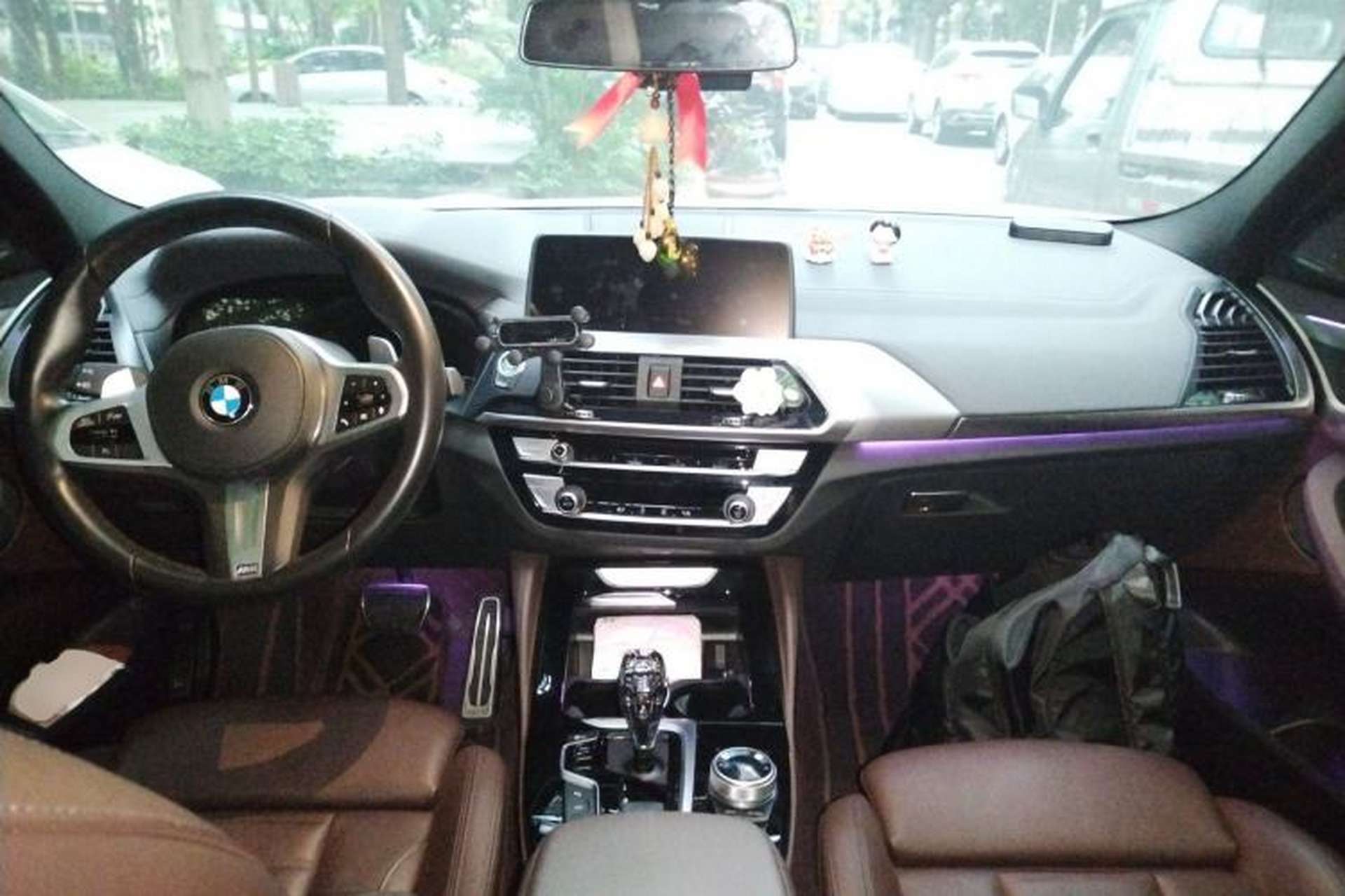 Used BMW X4 2021 xDrive 25i M Sport Night Edition package Center Console