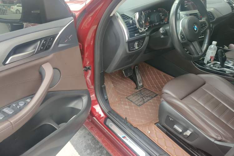 Used BMW X4 2021 xDrive 25i M Sport Package Driver Seat