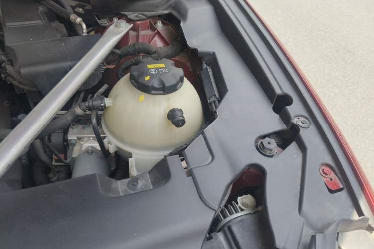 Used BMW X4 2021 xDrive 25i M Sport Package Engine Bay Left