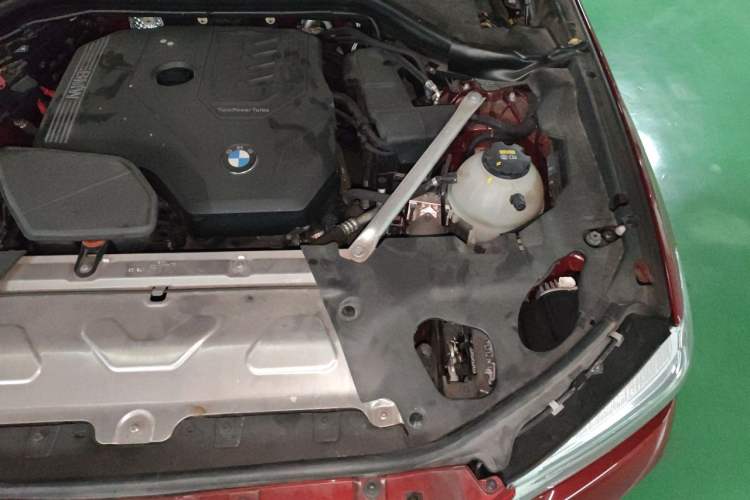 Used BMW X4 2021 xDrive 25i M Sport Night Edition package Engine Bay Left