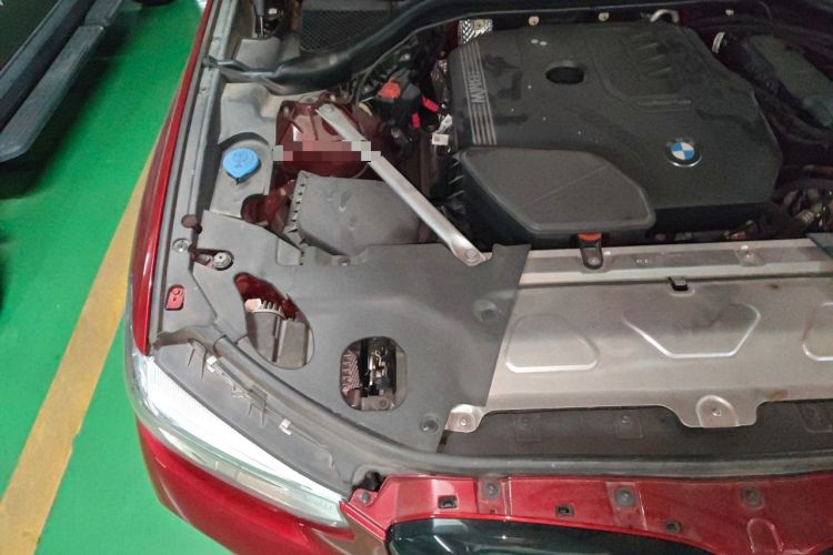 Used BMW X4 2021 xDrive 25i M Sport Night Edition package Engine Bay Right