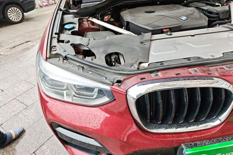 Used BMW X4 2021 Restyled xDrive 25i M Sport Package Engine Bay Right