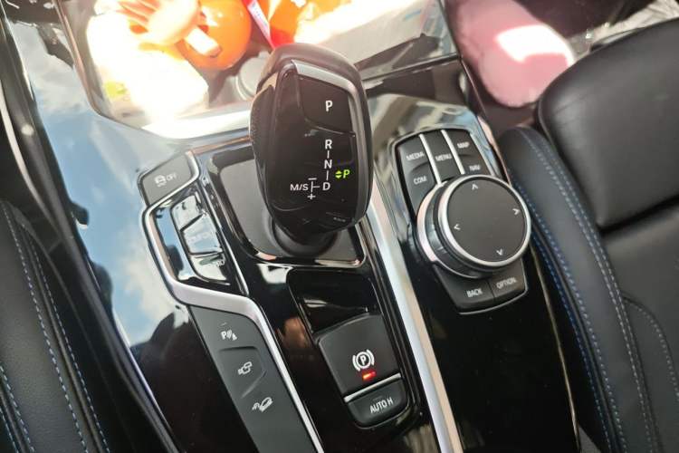 Used BMW X4 2021 xDrive 30i M Sport Night Edition package Gear Lever