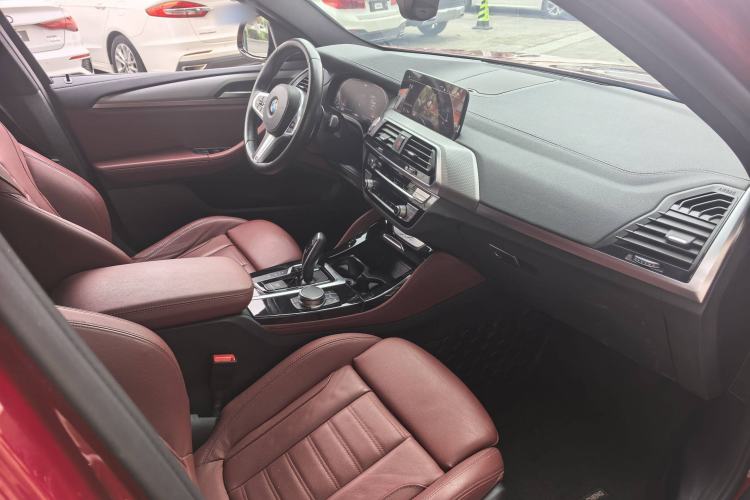 Used BMW X4 2021 xDrive 25i M Sport Night Edition package Interior 4