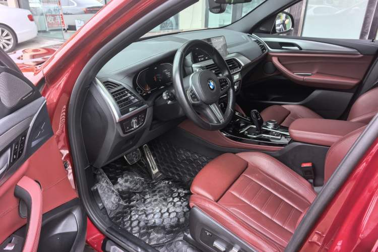 Used BMW X4 2021 xDrive 25i M Sport Night Edition package Interior 5