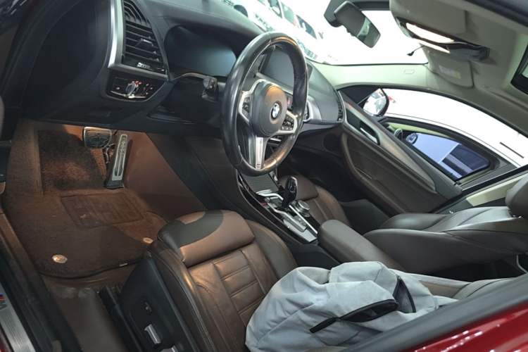 Used BMW X4 2021 Restyled xDrive 25i M Sport Package Left Front Seat