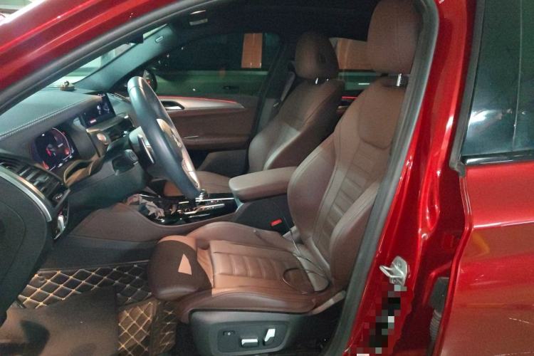 Used BMW X4 2021 xDrive 25i M Sport Night Edition package Left Front Seat