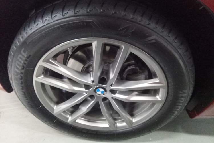 Used BMW X4 2021 xDrive 25i M Sport Package Left Front Wheel Hub