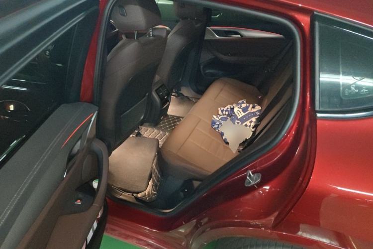 Used BMW X4 2021 xDrive 25i M Sport Night Edition package Left Rear Seat