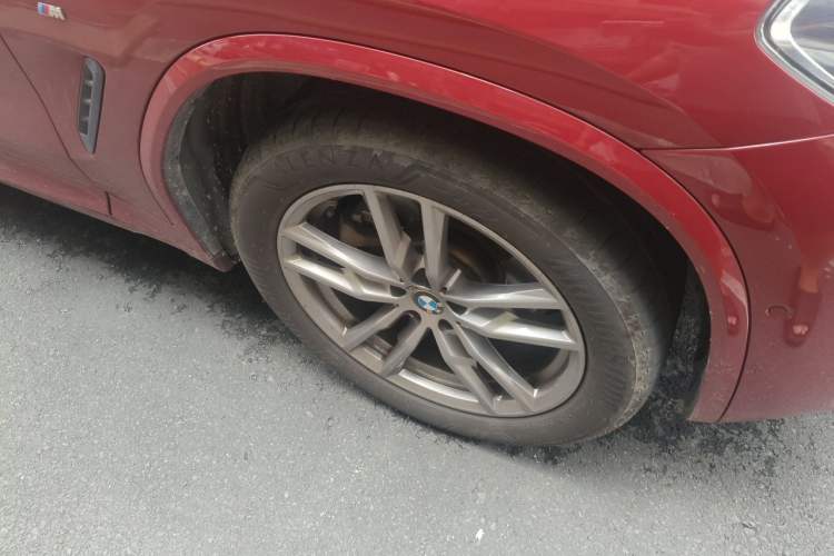 Used BMW X4 2021 xDrive 25i M Sport Package Right Front Wheel Hub