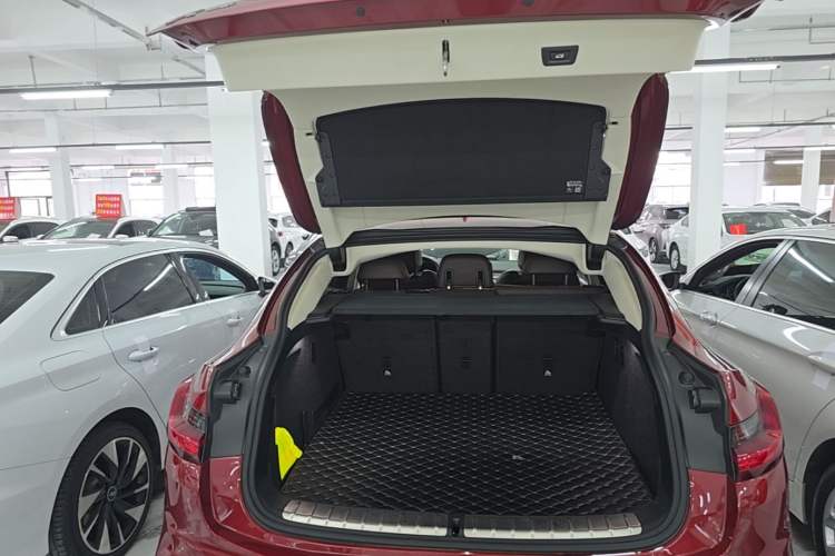 Used BMW X4 2021 Restyled xDrive 25i M Sport Package Trunk