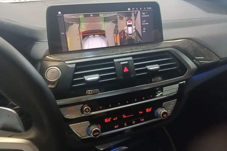 Used BMW X4 2021 xDrive 25i M Sport Night Edition package Audio And AC Panel