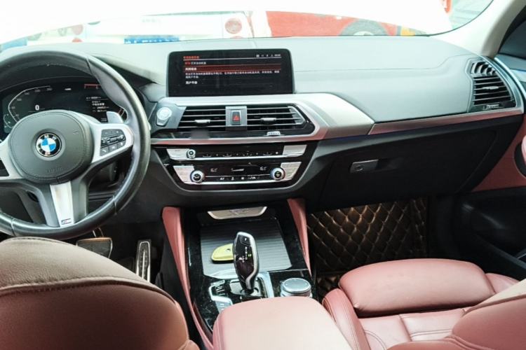 Used BMW X4 2021 xDrive 25i M Sport Package Center Console