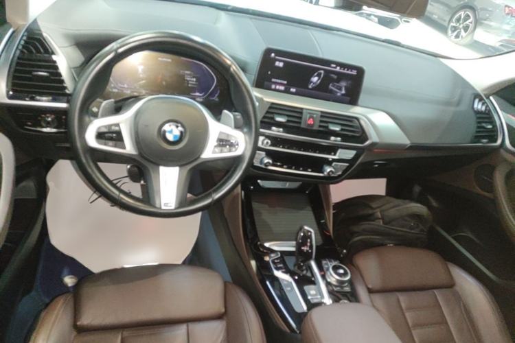 Used BMW X4 2021 Restyled xDrive 25i M Sport Package Center Console