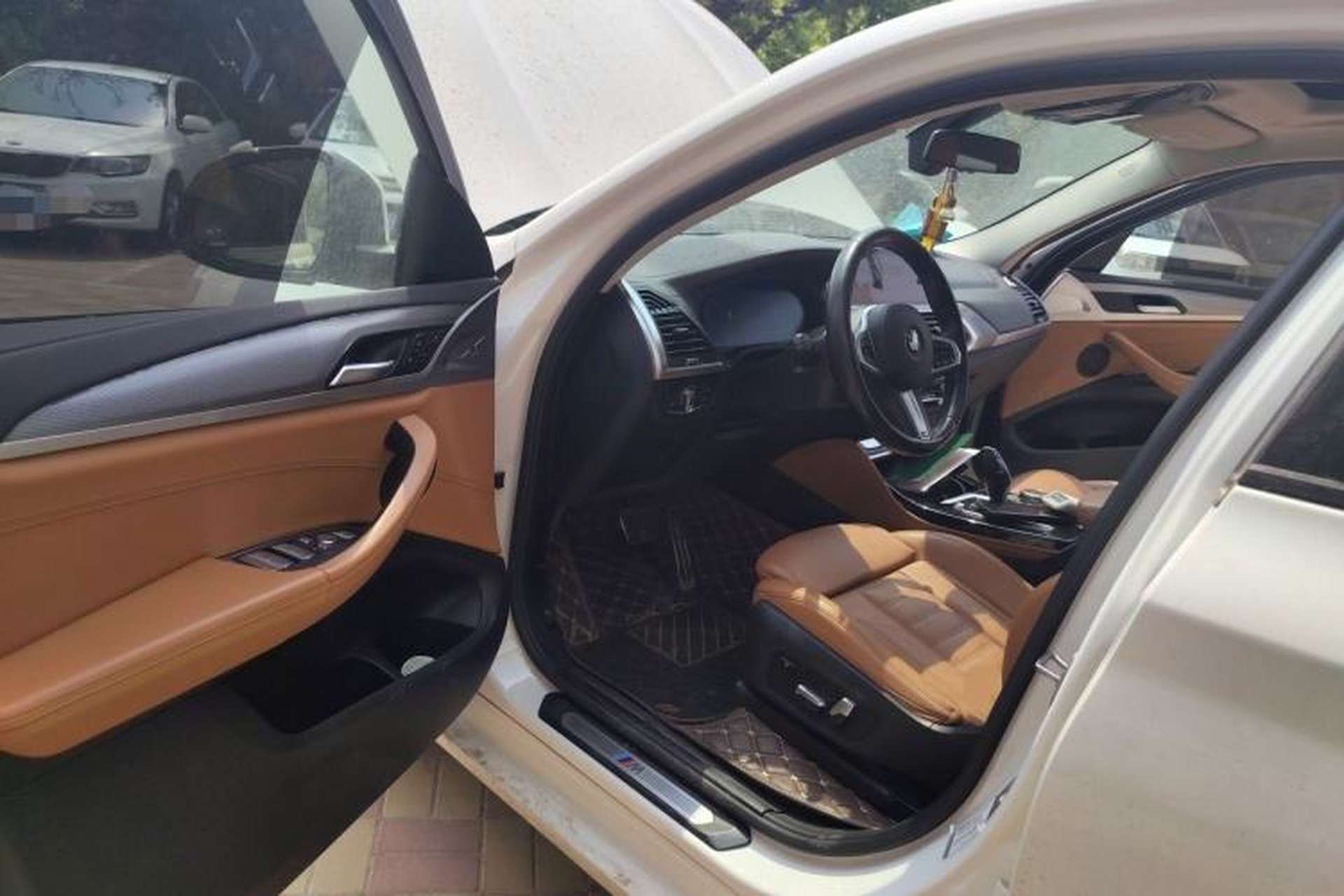 Used BMW X4 2021 xDrive 25i M Sport Package Driver Seat