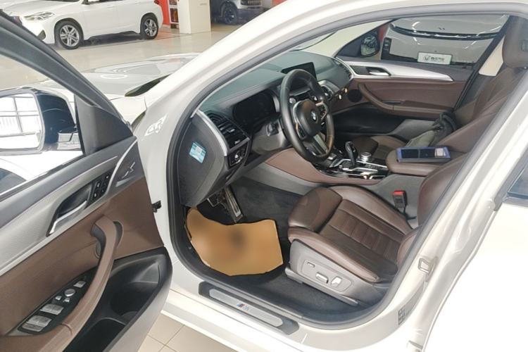 Used BMW X4 2021 xDrive 25i M Sport Package Driver Seat