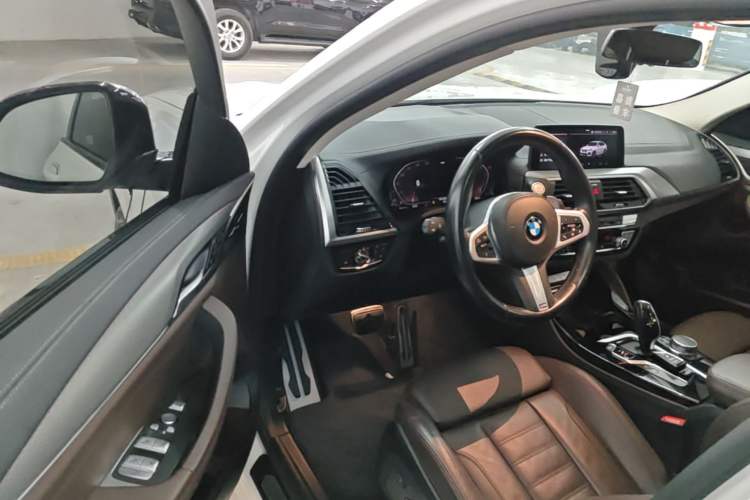 Used BMW X4 2021 Restyled xDrive 25i M Sport Package Driver Seat