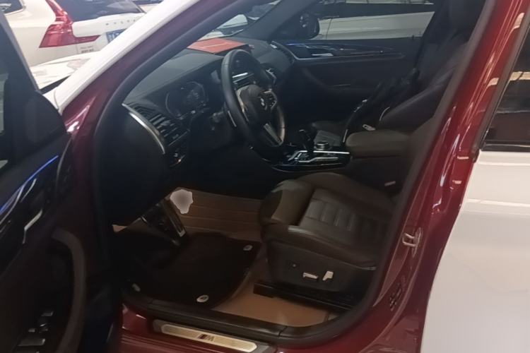 Used BMW X4 2021 xDrive 25i M Sport Night Edition package Driver Seat