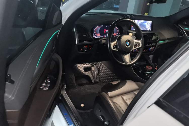 Used BMW X4 2021 Restyled xDrive 25i M Sport Night Edition Package Driver Seat