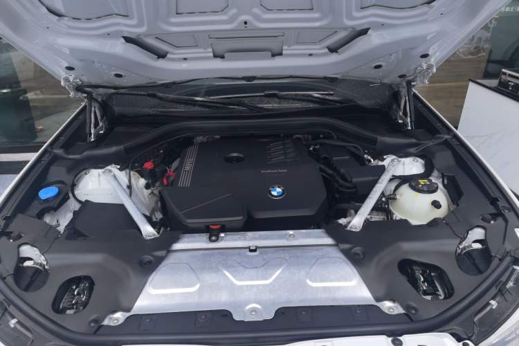 Used BMW X4 2021 xDrive 25i M Sport Package Engine Bay