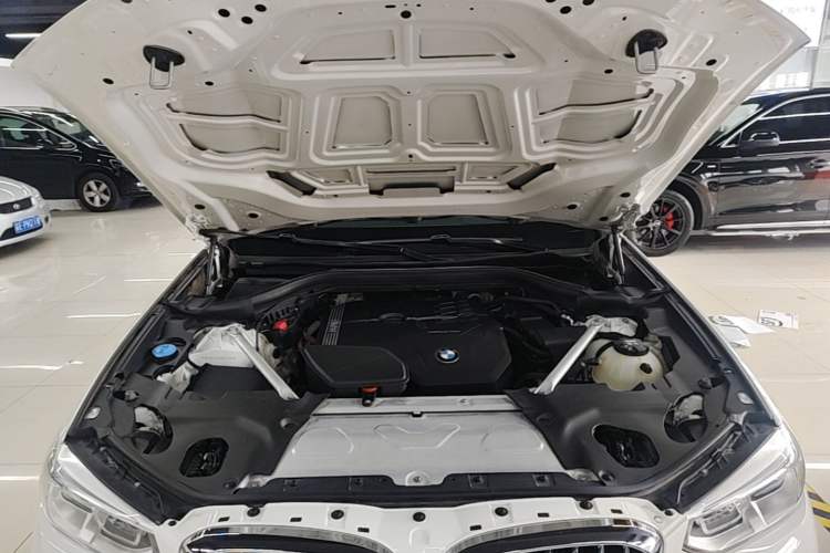 Used BMW X4 2021 xDrive 25i M Sport Package Engine Bay