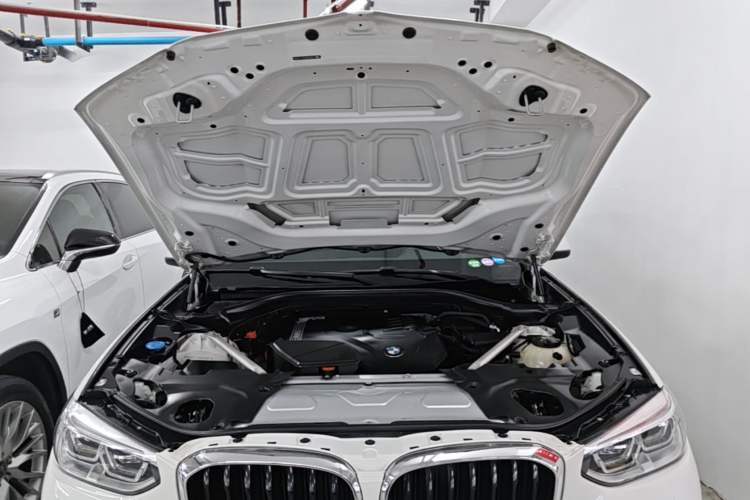 Used BMW X4 2021 Restyled xDrive 25i M Sport Package Engine Bay