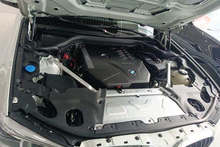 Used BMW X4 2021 Restyled xDrive 25i M Sport Package Engine Bay