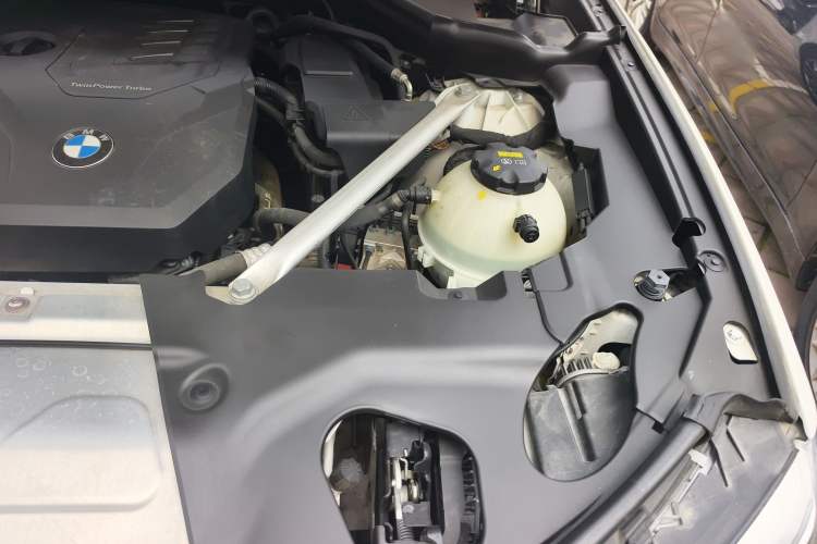 Used BMW X4 2021 xDrive 25i M Sport Package Engine Bay Left
