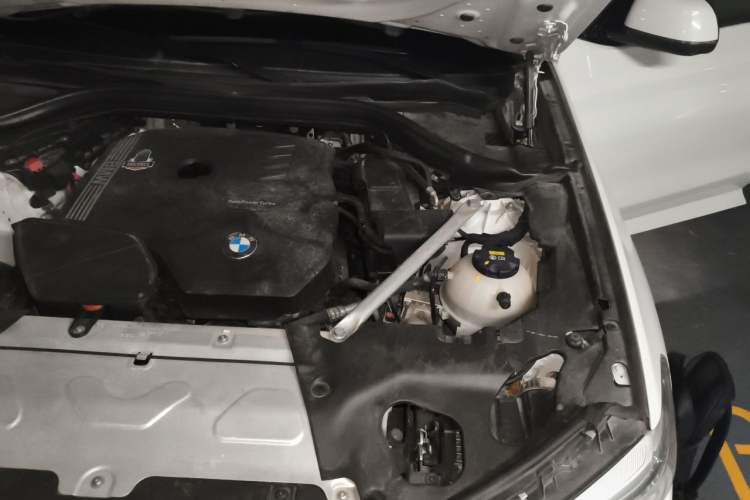 Used BMW X4 2021 xDrive 25i M Sport Night Edition package Engine Bay Left
