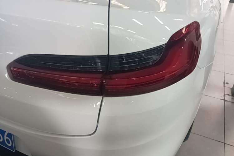 Used BMW X4 2021 xDrive 25i M Sport Night Edition package Exterior 3