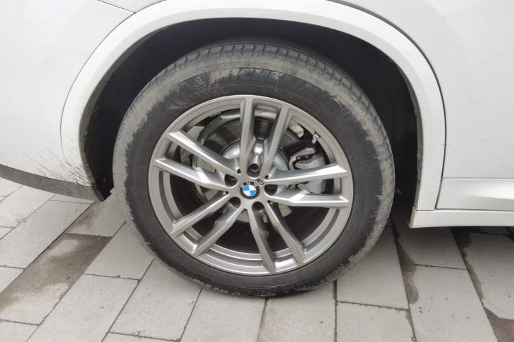 Used BMW X4 2021 xDrive 25i M Sport Package Exterior 3