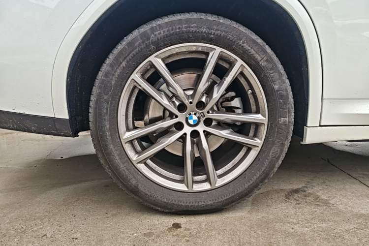 Used BMW X4 2021 xDrive 25i M Sport Package Exterior 5