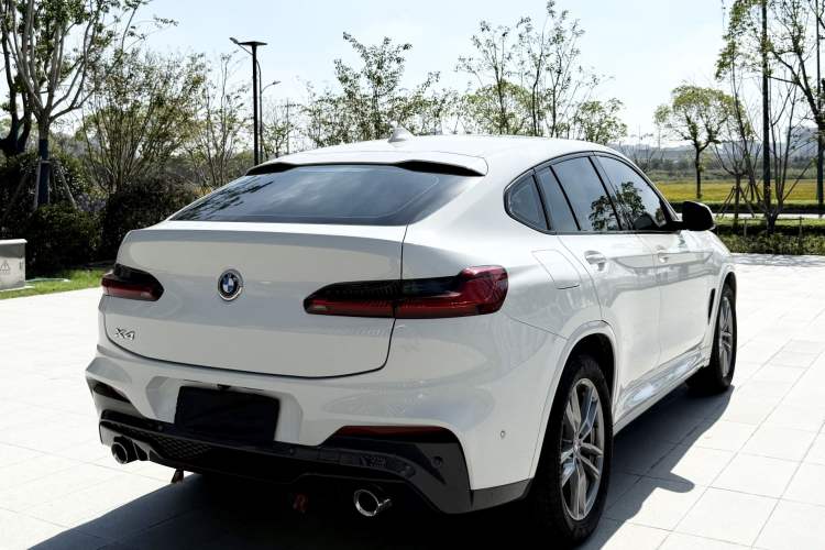 Used BMW X4 2021 xDrive 25i M Sport Package Exterior 5
