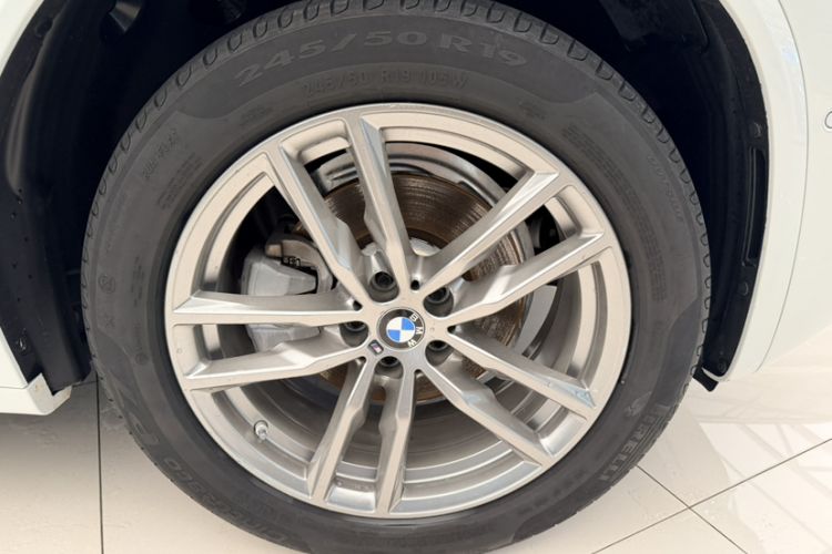 Used BMW X4 2021 xDrive 25i M Sport Package Exterior 6