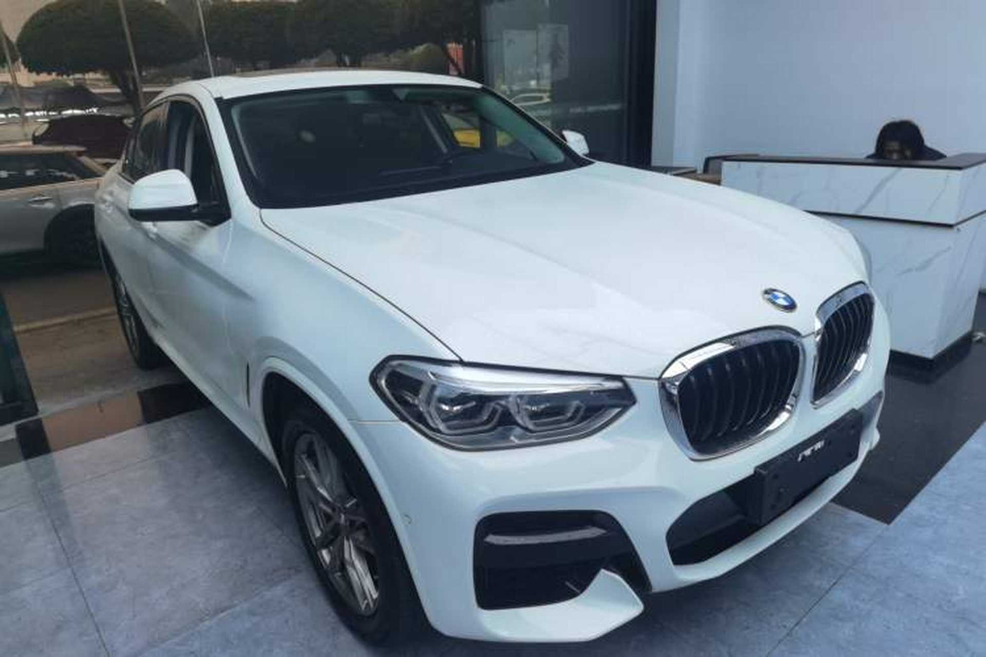 Used BMW X4 2021 xDrive 25i M Sport Package Front Right 45 Deg