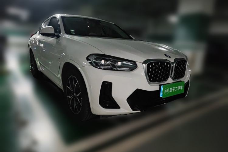 Used BMW X4 2021 Restyled xDrive 25i M Sport Package Front Right 45 Deg