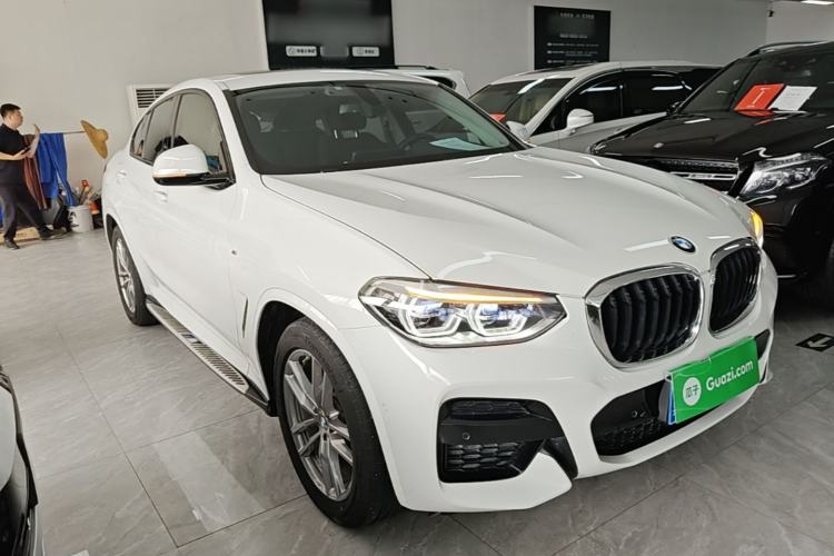 Used BMW X4 2021 xDrive 25i M Sport Package Front Right 45 Deg