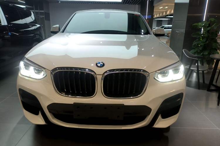 Used BMW X4 2021 xDrive 25i M Sport Package Front