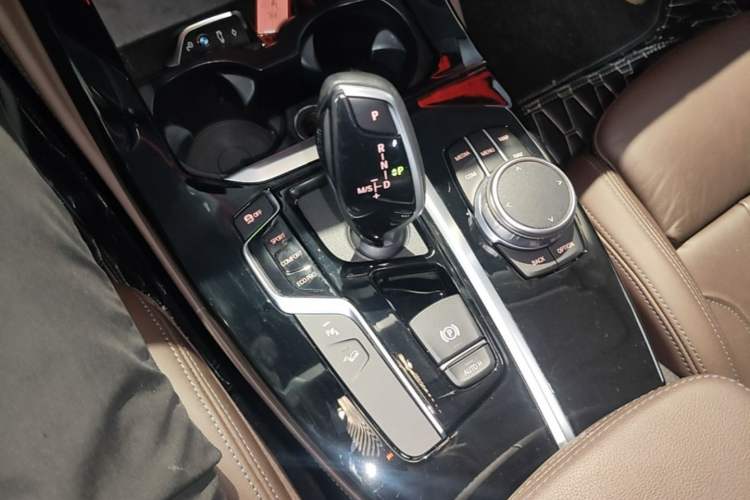 Used BMW X4 2021 xDrive 25i M Sport Package Gear Lever