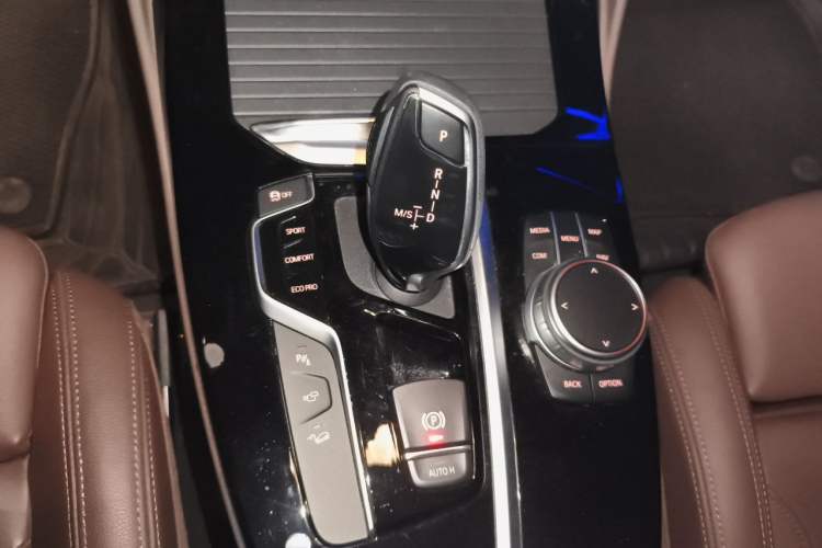 Used BMW X4 2021 xDrive 25i M Sport Night Edition package Gear Lever