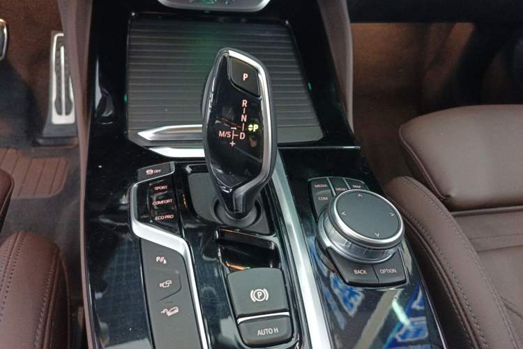 Used BMW X4 2021 xDrive 25i M Sport Night Edition package Gear Lever