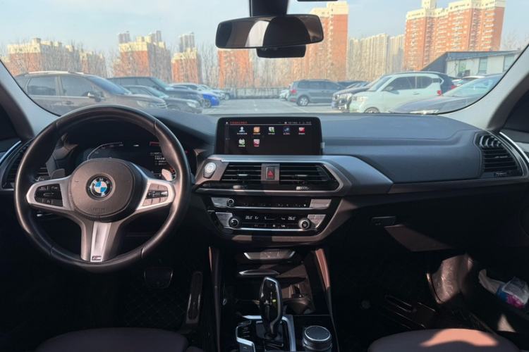 Used BMW X4 2021 xDrive 25i M Sport Package Interior 1
